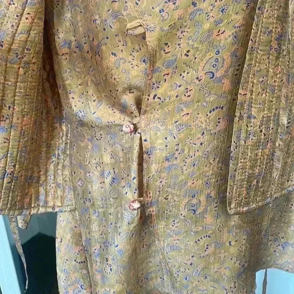 Vintage 100% silk top. Made in India. - Picture 7 of 9